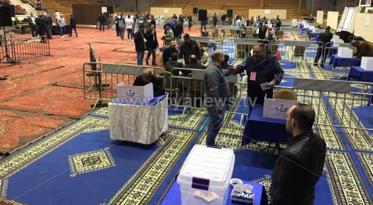 إغلاق صناديق الاقتراع لانتخابات النادي الفيصلي