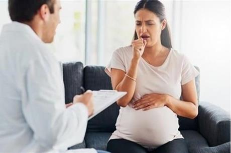 خطورة السعال الديكي أثناء الحمل