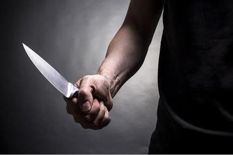 الكويت .. تفاصيل مقتل سيدة على يد ابنها بـ 36 طعنة
