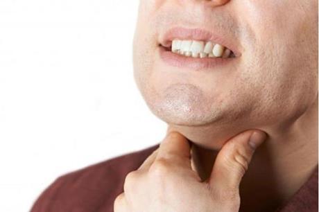 أبرز أعراض إصابة الأغشية المخاطية للفم.