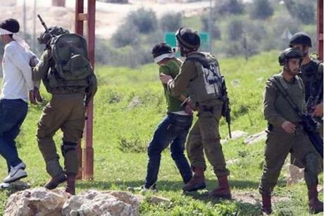 الاحتلال يعتقل 24 فلسطينيا بالضفة الغربية والقدس المحتلة