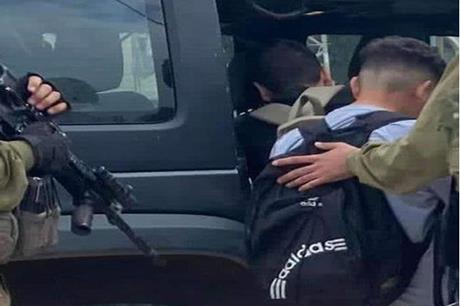 قوات الاحتلال تعتقل طفلين من حوارة جنوب نابلس