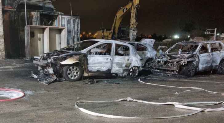 الاحتلال يحرق ٤ مركبات في منطقة أبو غوش و ٤ في عين نقوبا