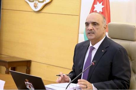 بعد التوجيهات الملكية ..الخصاونة يشكل فريقا وزاريا لمتابعة قضايا المواطنين في المحافظات !!!
