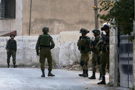 اعتقال ثلاثة فلسطينيين من طولكرم