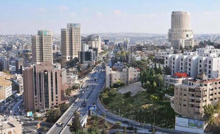 الاجواء اليوم الخميس تستمر باردة نسبيا وتوقع زخات مطرية في شمال المملكة