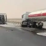 تصادم صهريج محمل بالفوسفوريك مع مركبة شحن بوادي اليتم