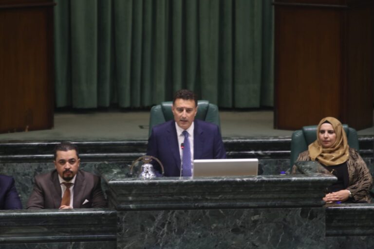 صراحة اول من توقع فوزه منذ اعلانه الترشح ودعم الدغمي له " الصفدي يفوز برئاسة النواب بأغلبية الأعضاء "