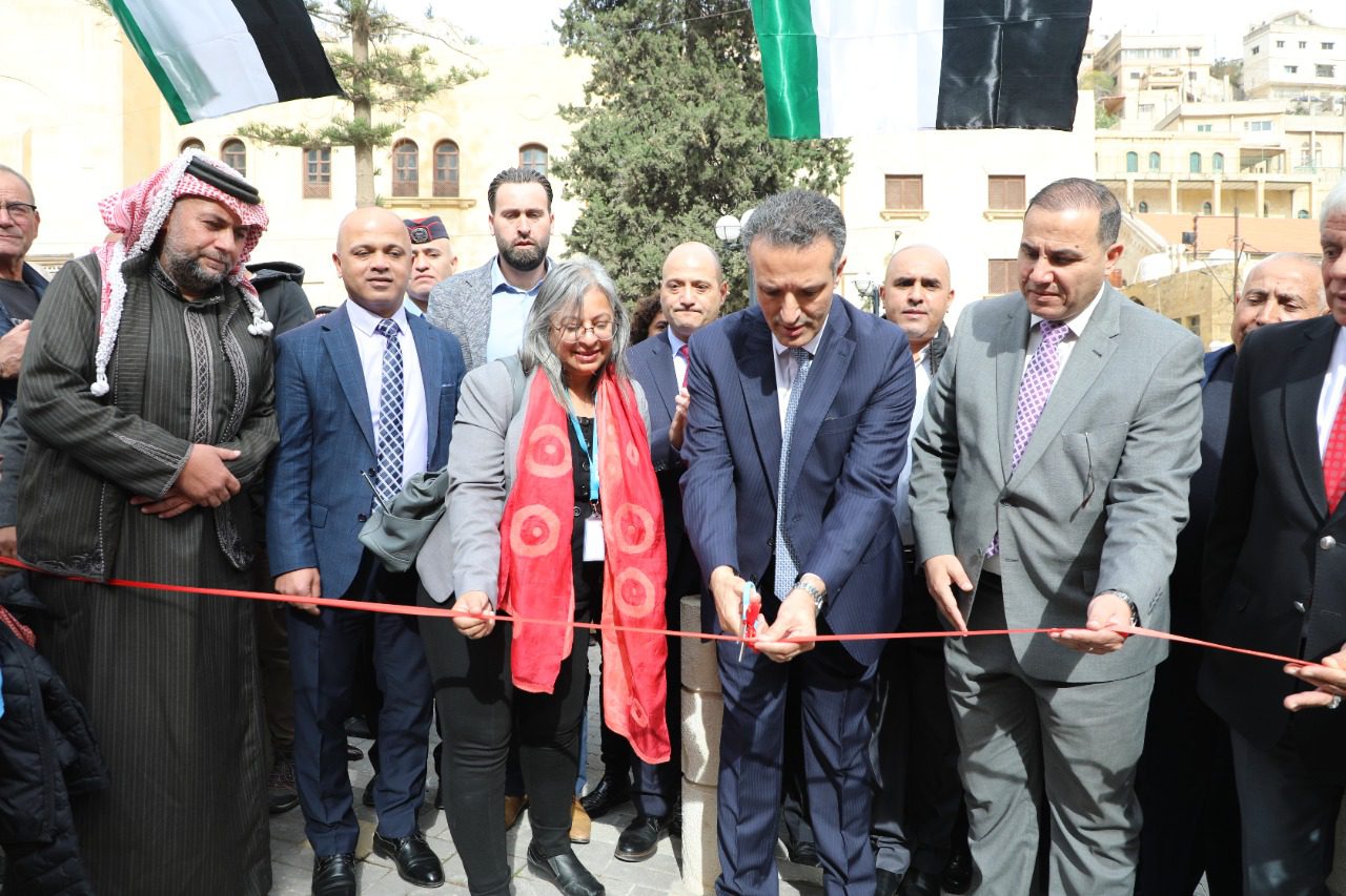 وزير السياحة يفتتح مشروع أكشاك الوسط التجاري لمدينة السلط بدعم من اليونيسيف