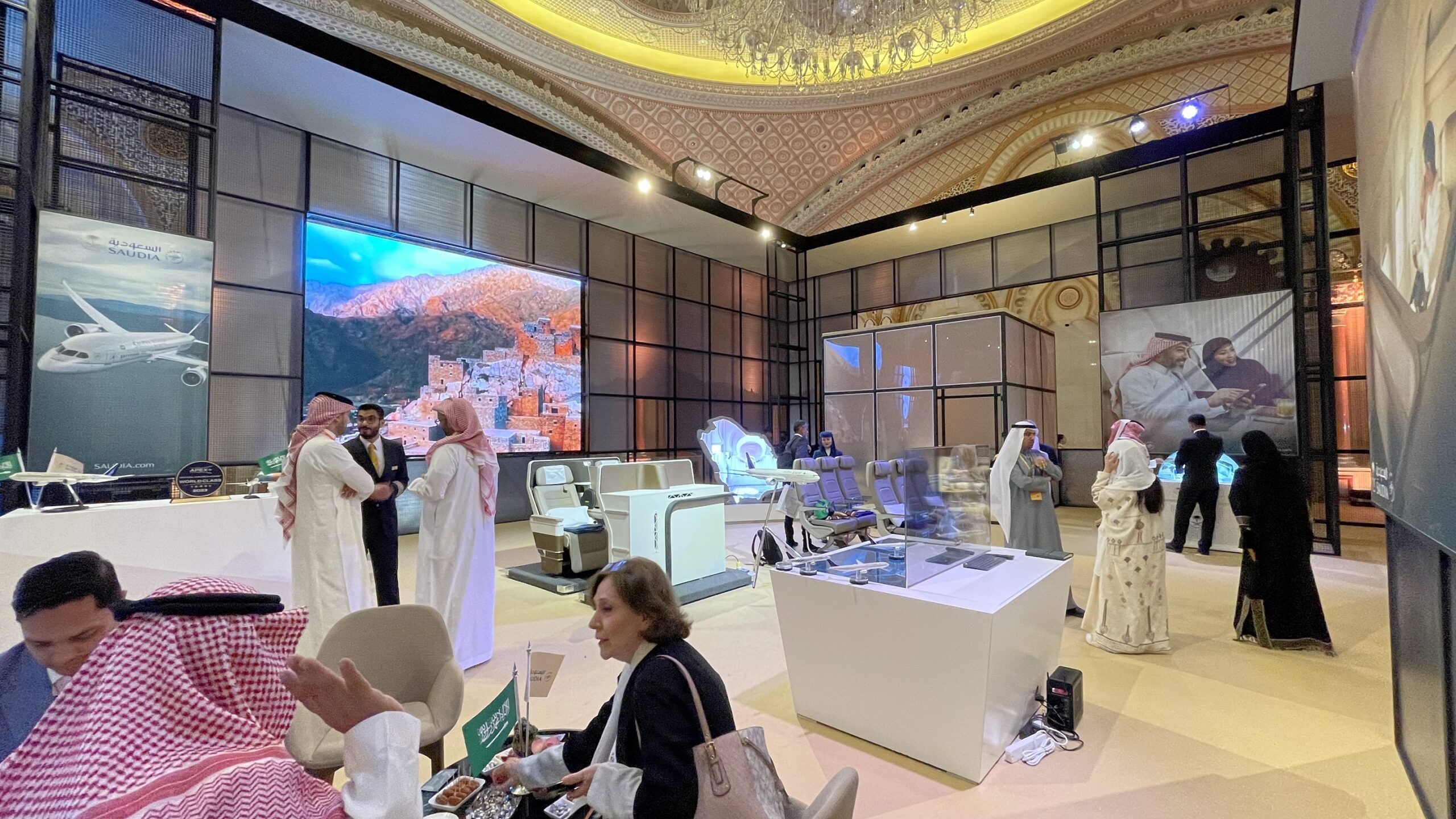 الخطوط السعودية الراعي الماسي والناقل الرسمي لقمة المجلس العالمي للسياحة والسفر
