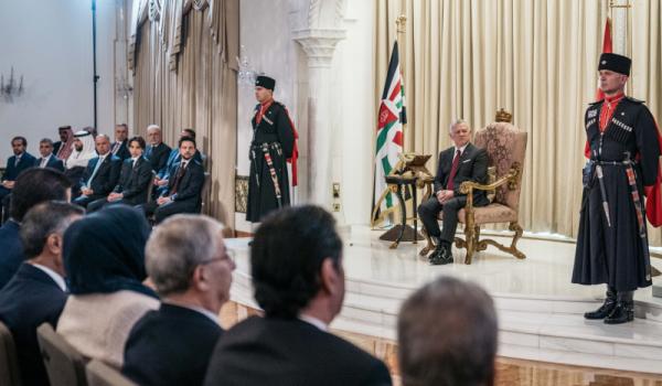 في ردهم على خطاب العرش اليوم " الفايز يؤكد ان التوجيهات الملكية ستكون نبراس عملهم والصفدي بانها ستشكل خريطة طريق يهتدي بها المجلس "