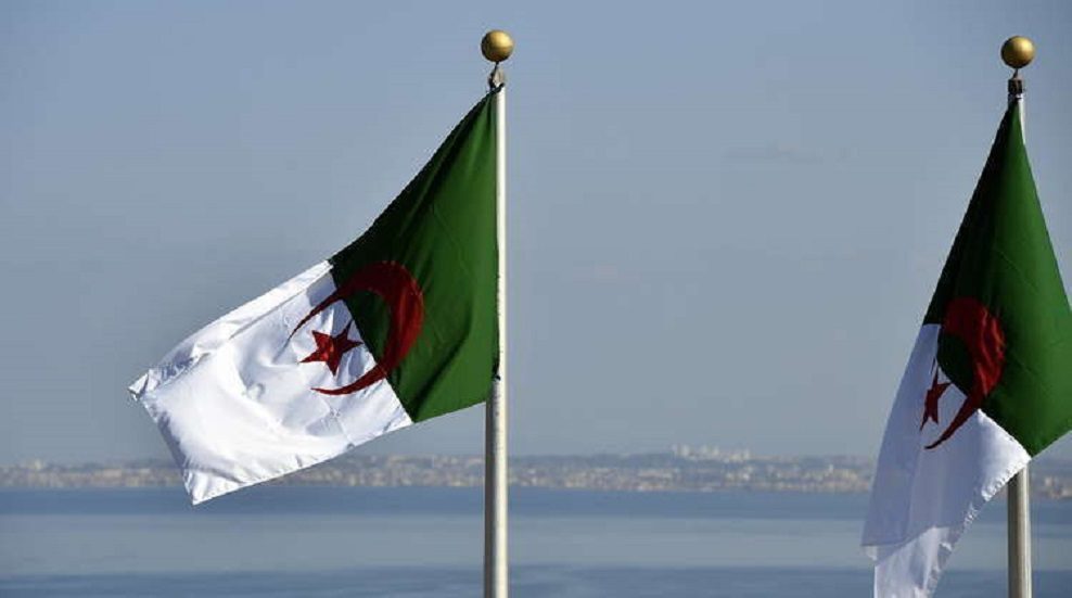 الجزائر تضاعف ميزانيتها الدفاعية للعام 2023