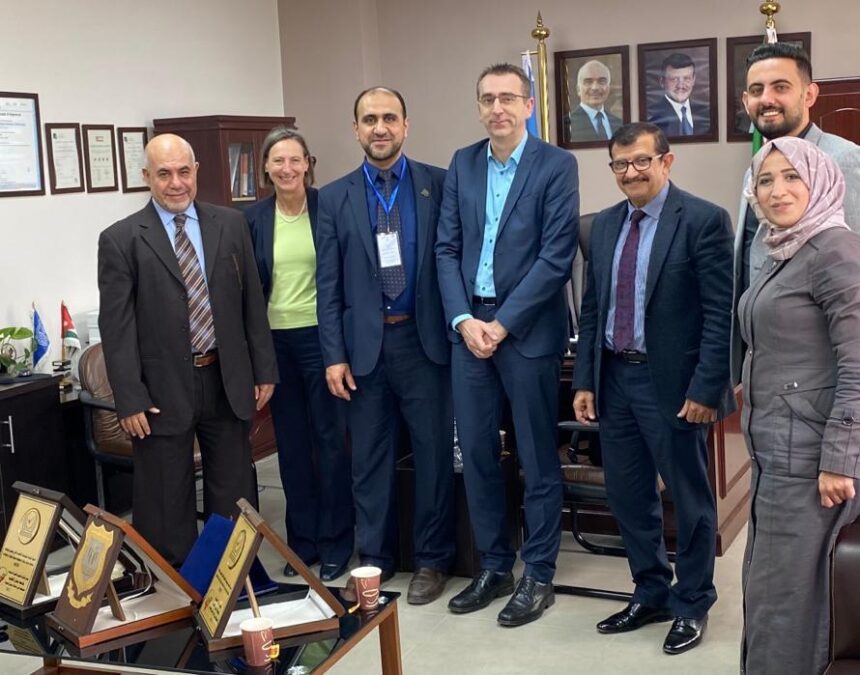 صورة حول : بحث فرص التعاون بين عمان الأهلية وشركة هيومان الألمانية بحث فرص التعاون بين عمان الأهلية وشركة هيومان الألمانية