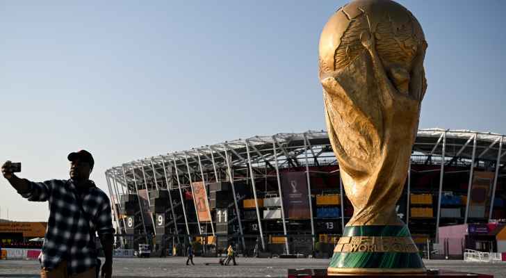 ممباراة كأس العالم الأولى بين قطر والإكوادور