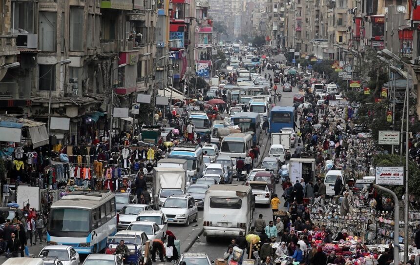 ارتفاع عدد سكان مصر إلى 104 ملايين و250 ألف نسمه