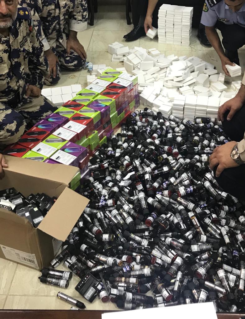 إحباط تهريب كميات كبيرة من "الجوس" والسجائر الإلكترونية