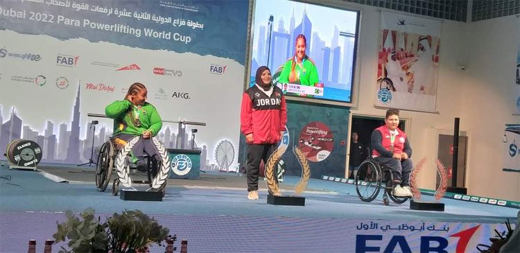 اللاعبة الحجاج تتوج بذهبية في بطولة فزاع الدولية