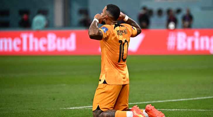 هولندا أول المتأهلين للدور ربع النهائي من كأس العالم