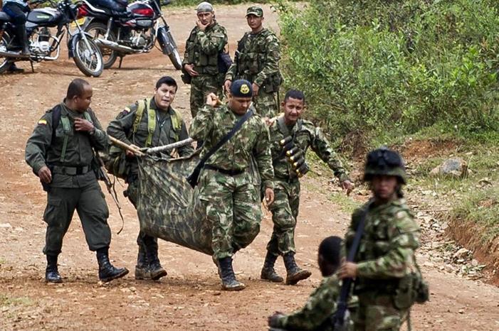 كولومبيا : 10 قتلى على الأقل في معارك بين فصيلين متمردين