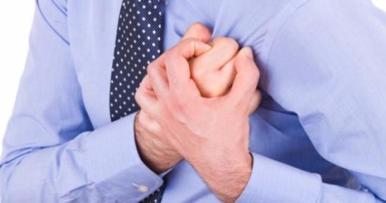 بعض إشارات النوبة القلبية