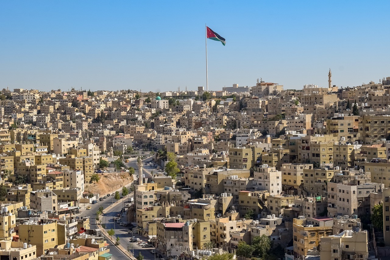 أجواء بارد نسبيًا بأغلب المناطق ولطيفة الحرارة في الأغوار والبحر الميت والعقبة