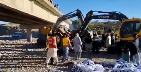 شاهدو مقتل 40 شخصا بحادث حافلة في باكستان