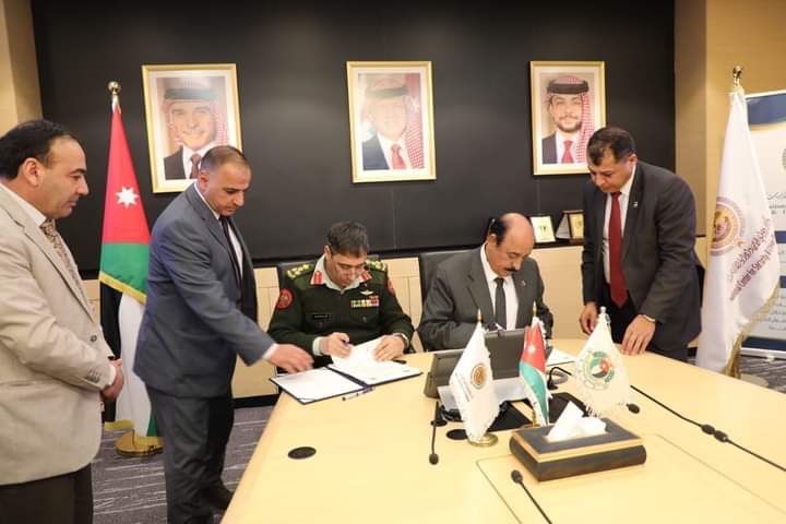 بالصور ... وفد من "المتقاعدين العسكريين" يزور "الوطني للأمن وإدارة الأزمات"