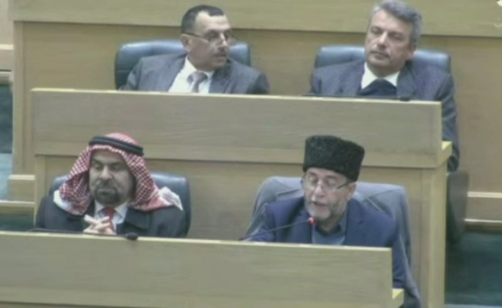بالفيديو .. النائب مشوقة يدعو  الى ألغاء معاهدة وادي عربة وطرد السفير الإسرائيلي واستدعاء سفيرنا