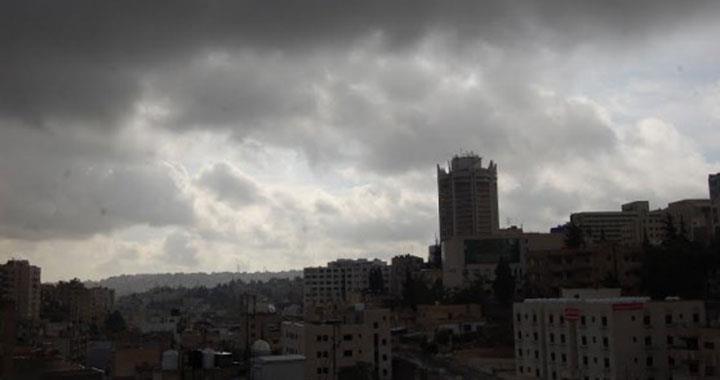 الأجواء اليوم باردة نسبيا ومنخفض جوي قبرصي يؤثر على المملكة غدا