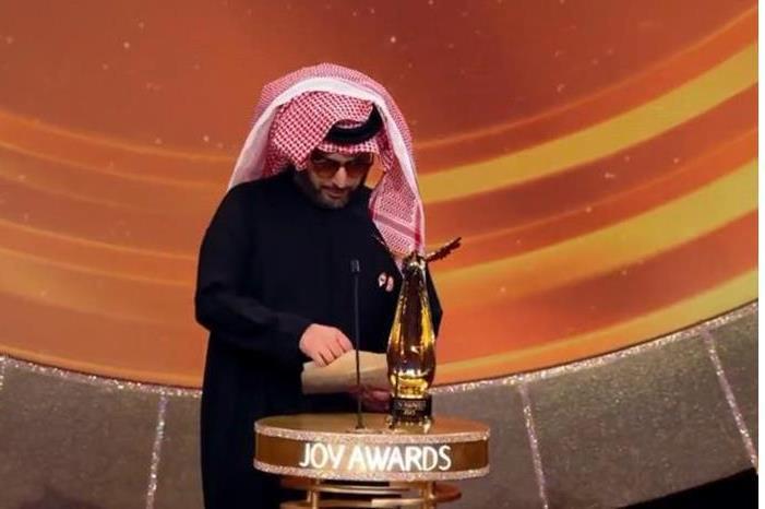آل الشيخ يفاجئ اللاعب أشرف حكيمي