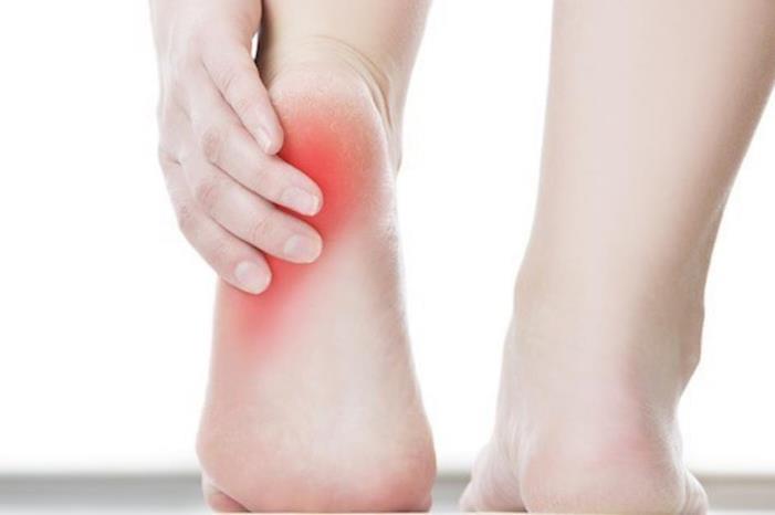 طرق علاج الآم القدم المتعددة