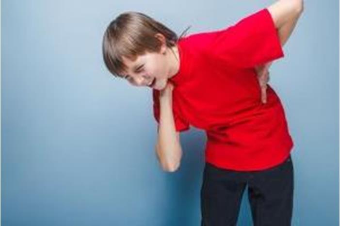 اسباب ألم الظهر لدى الأطفال