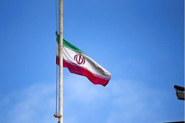 إيران: مقتل عنصر بقوى الأمن إثر اعتداء مسلح