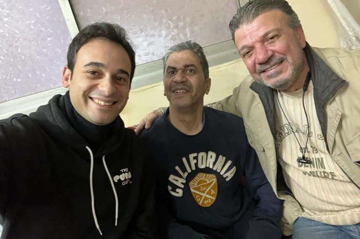 اختفى فجأة لمدة 17 عاماً .. فنان مصري يظهر مصاباً بمرض نادر