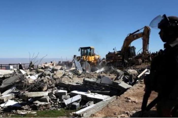 الاحتلال يخطر بهدم منشآت سكنية وزراعية شرق القدس