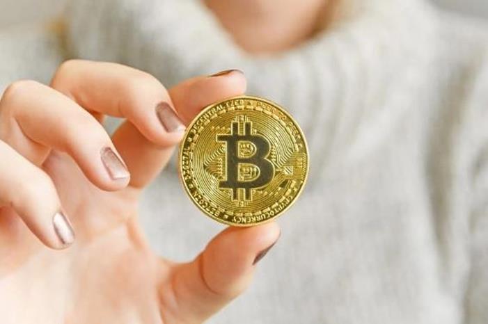 البتكوين ترتفع فوق 21000 للمرة الأولى لها في شهرين