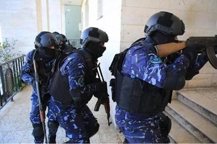 الشرطة الفلسطينية تقبض على أحد أبرز تجار المخدرات في جنين