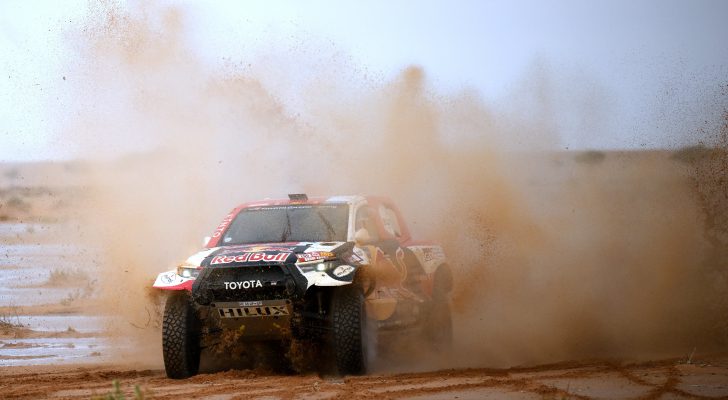 الفرنسي سيباستيان لوب يفوز بالمرحلة العاشرة من رالي داكار