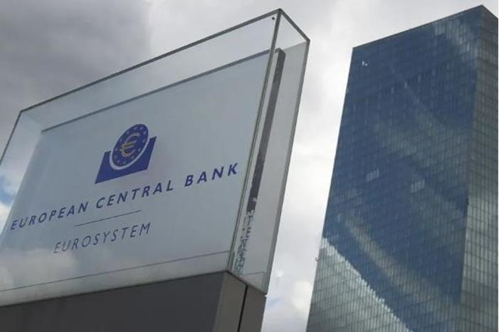 المركزي الأوروبي سيرفع الفائدة 0.5%