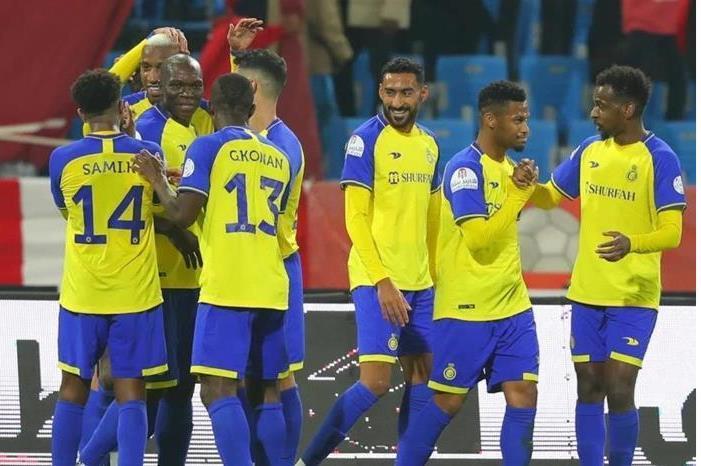 النصر يصطدم بـ الشباب في صراع الصدارة بالدوري السعودي الليلة