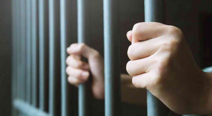 حبس بائع عطور سنتين مارس البلطجة على تجار