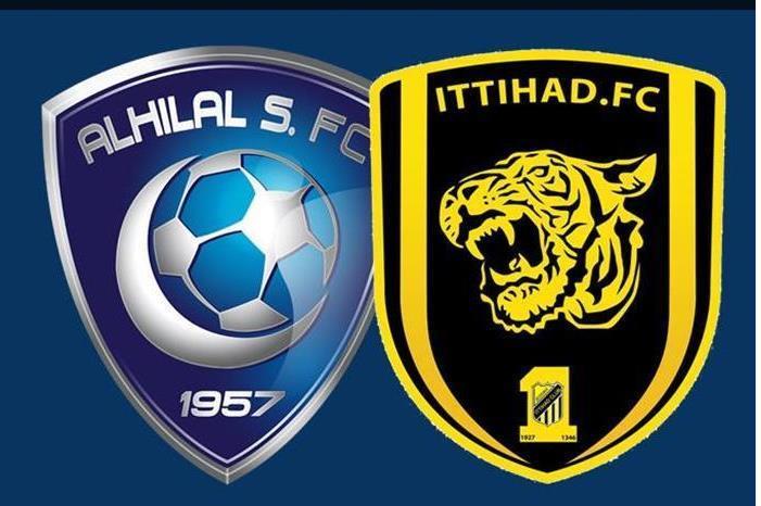طائرة هليكوبتر تنقل مباراة الاتحاد و الهلال