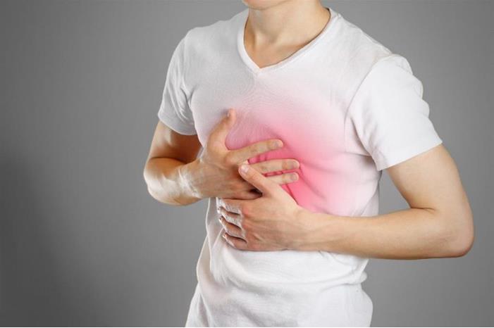 طبيب يحذر من طريقة شائعة لعلاج حموضة المعدة