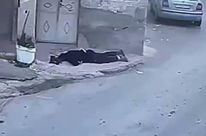 فيديو - لحظة استشهاد مقاوم في جنين أمام رصاص قناصة الاحتلال