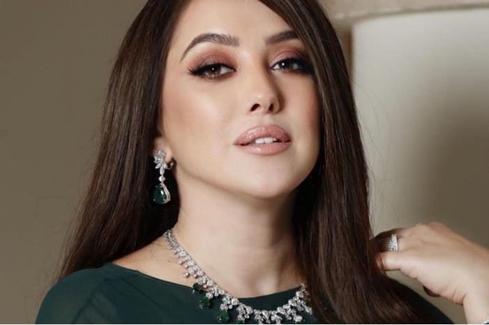 كندة علوش تعتزل الفن مؤقتاً لرعاية طفلها