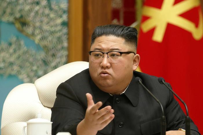 كيم جونغ أون يوعز بإطلاق أول قمر صناعي عسكري كوري شمالي