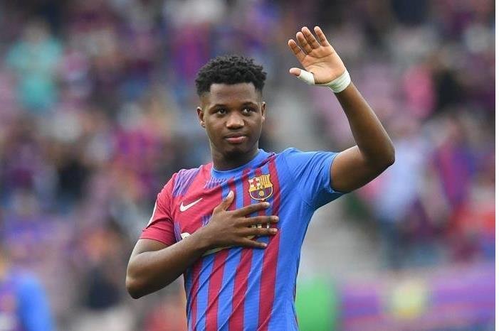 نادي برشلونة يتجه لبيع أحد لاعبيه