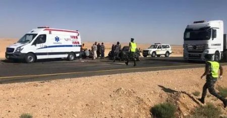 وفاة واصابتان بحادث تصادم على طريق وادي عربة
