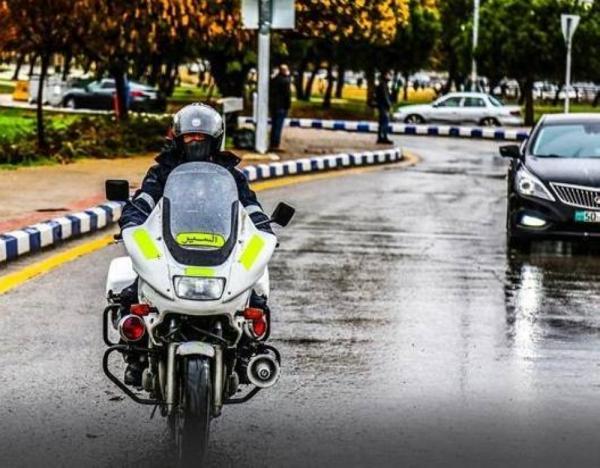 الإدارات المرورية: الطرق الخارجية سالكة بحذر