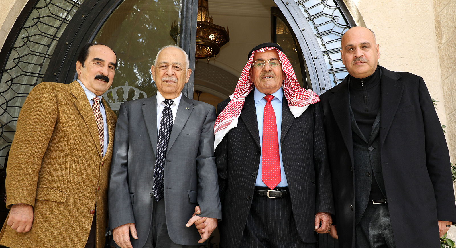 بالصور … العيسوي يلتقي وفدا من عشيرة الحنيطي